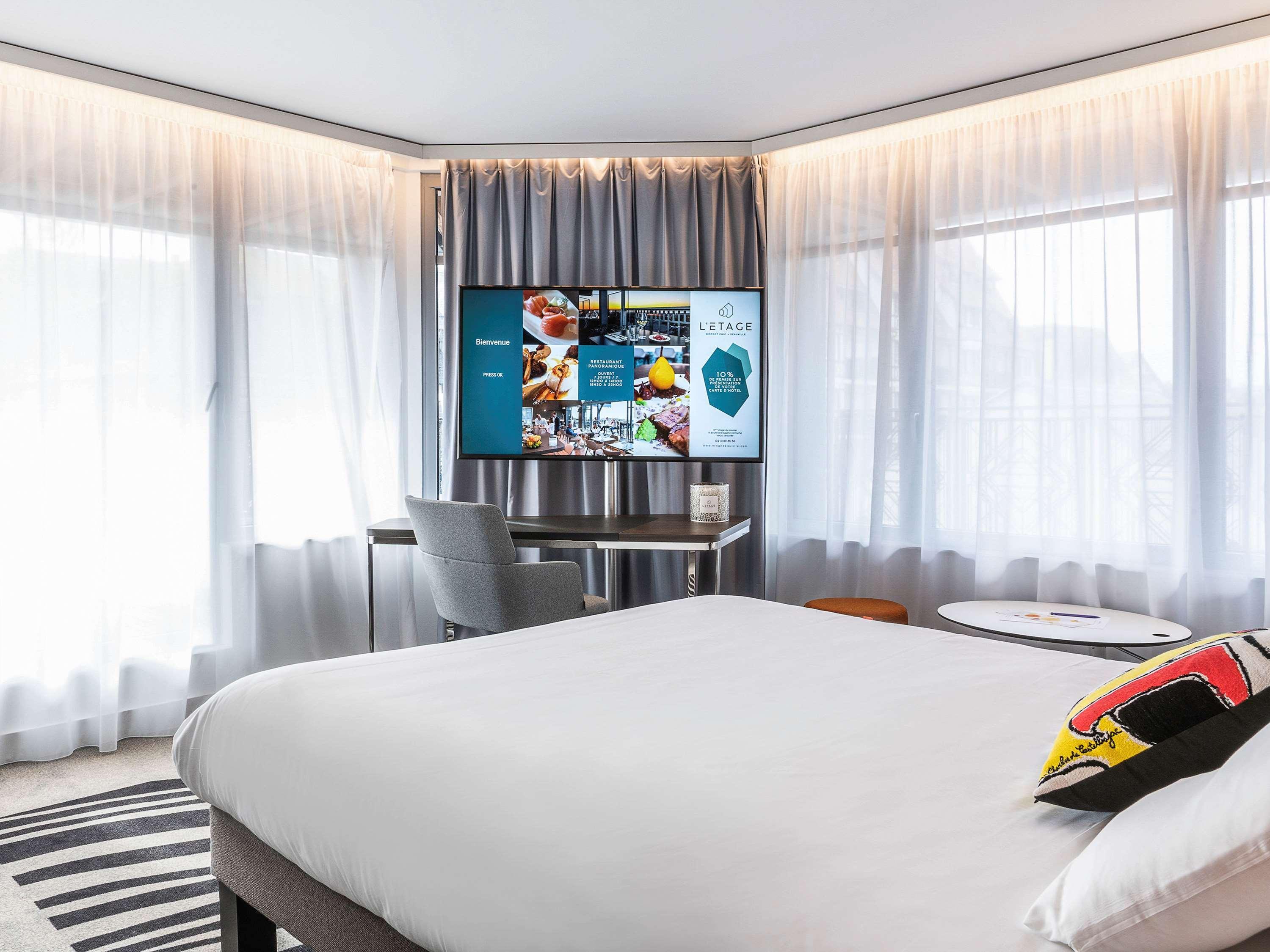 โนโวเทล โดวีล ปลาฌ Hotel โดวีลล์ ภายนอก รูปภาพ