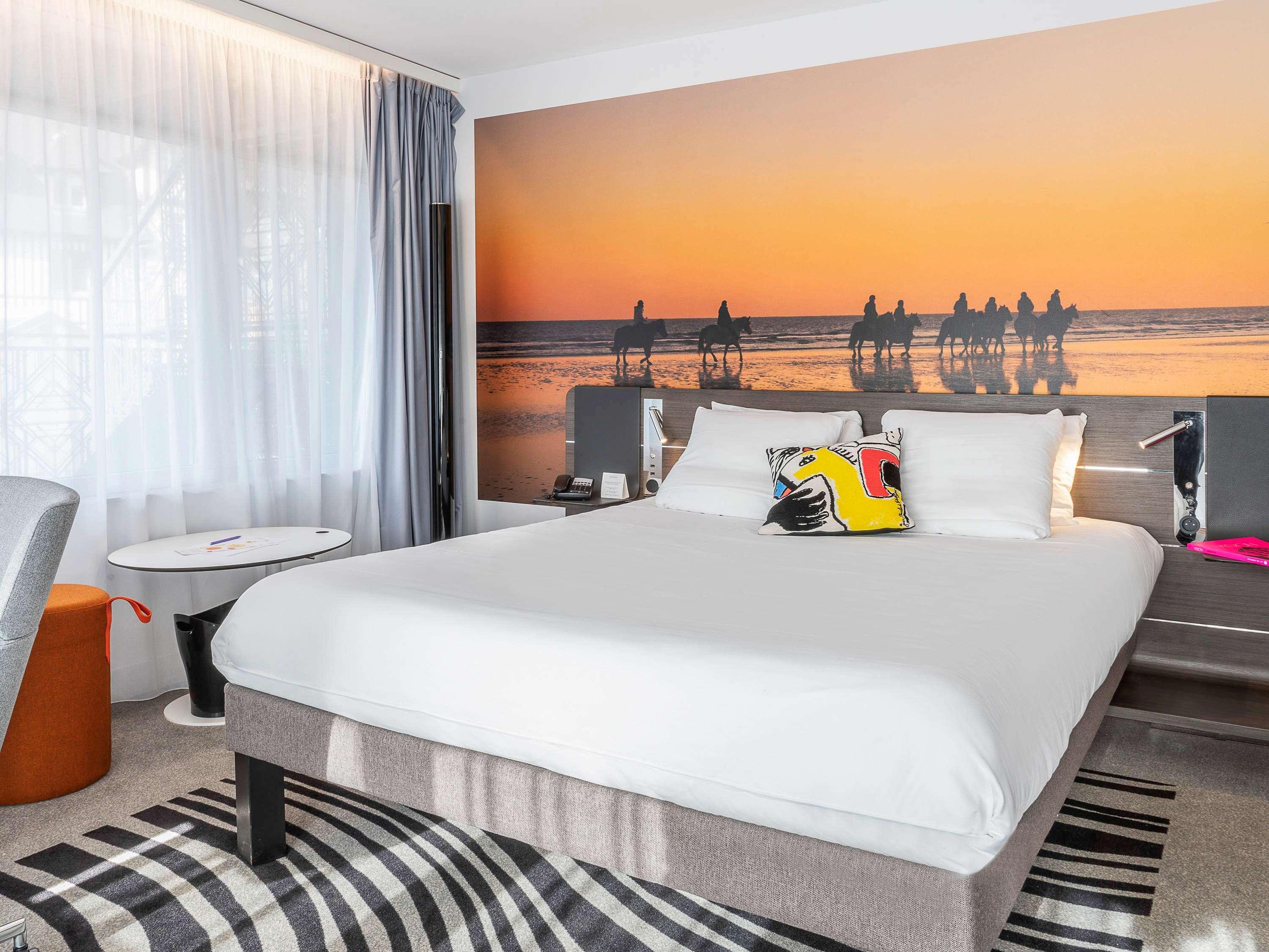 โนโวเทล โดวีล ปลาฌ Hotel โดวีลล์ ภายนอก รูปภาพ