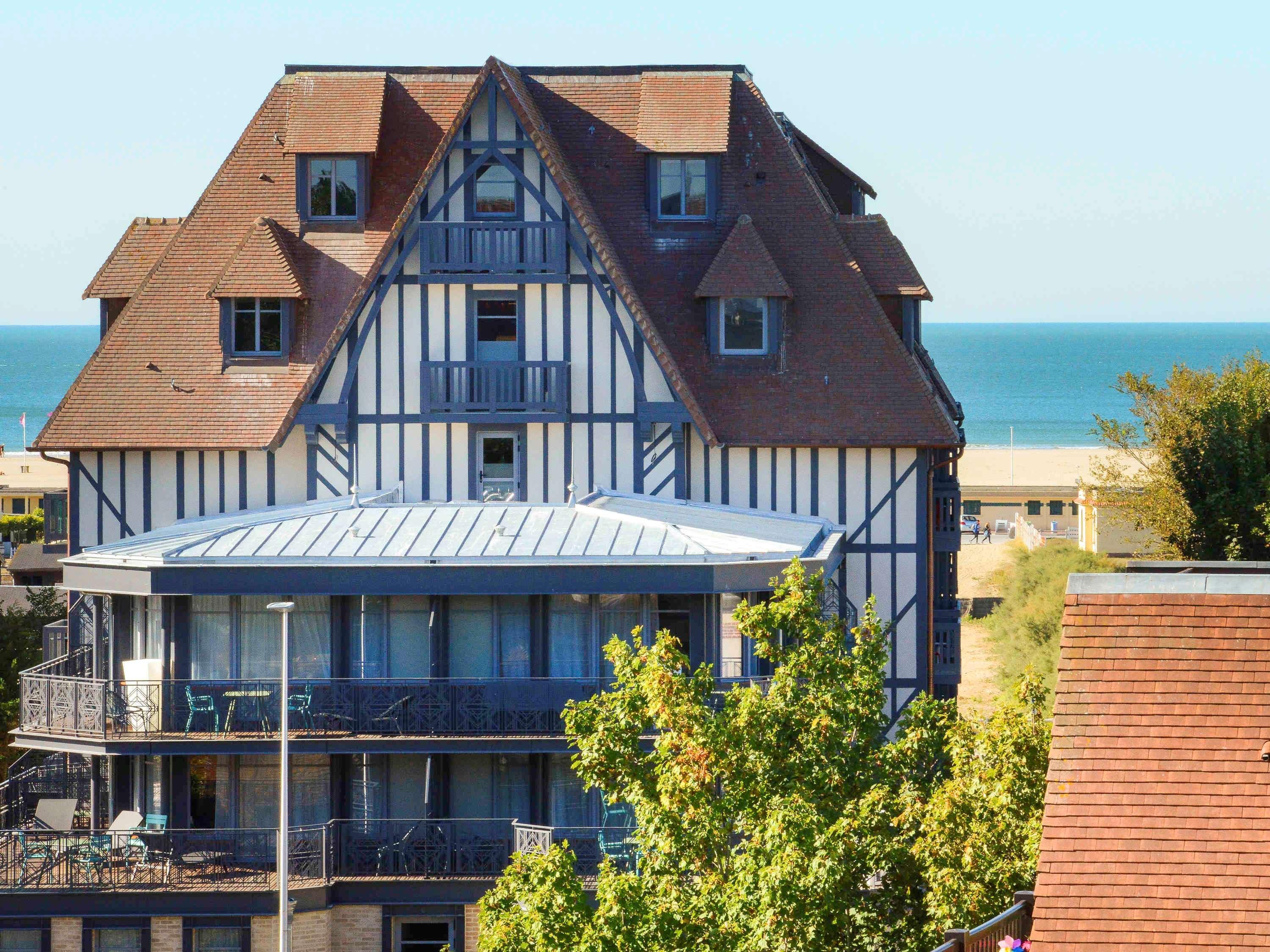 โนโวเทล โดวีล ปลาฌ Hotel โดวีลล์ ภายนอก รูปภาพ