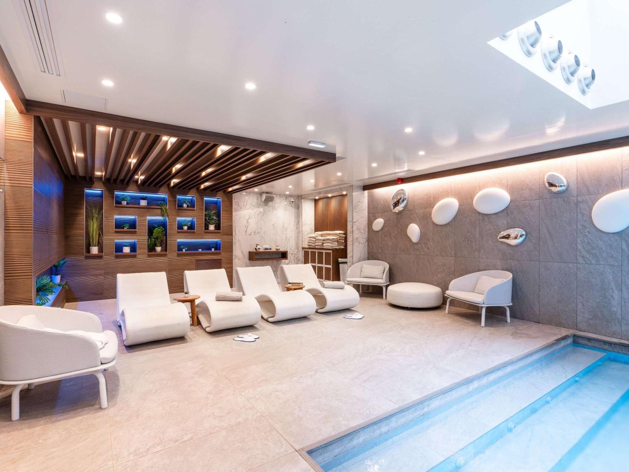 โนโวเทล โดวีล ปลาฌ Hotel โดวีลล์ ภายนอก รูปภาพ